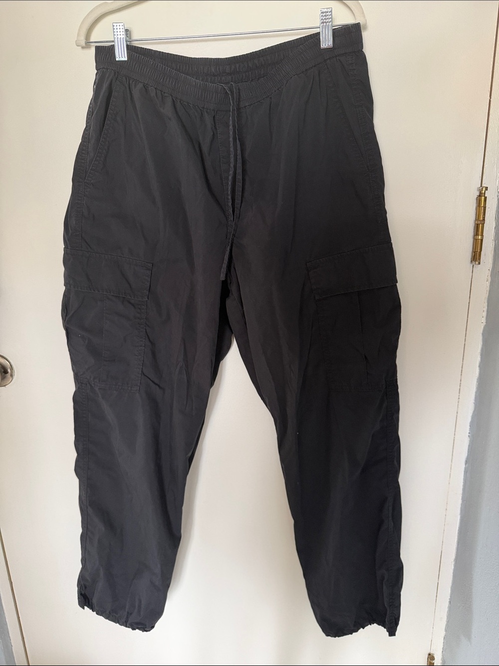 Uniqlo Womens Black Cargo Jogger Pants - Elastic Waist